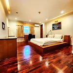 Spacious Dlux Maximum 2 Guests Per Room